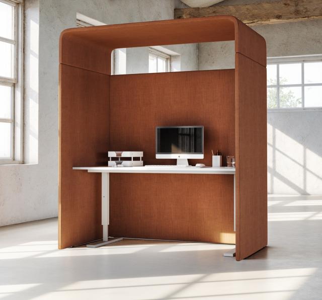 Sky Booth Med Tak Savio