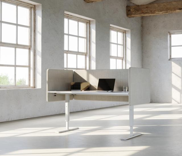 Xrozz Table Booth Savio