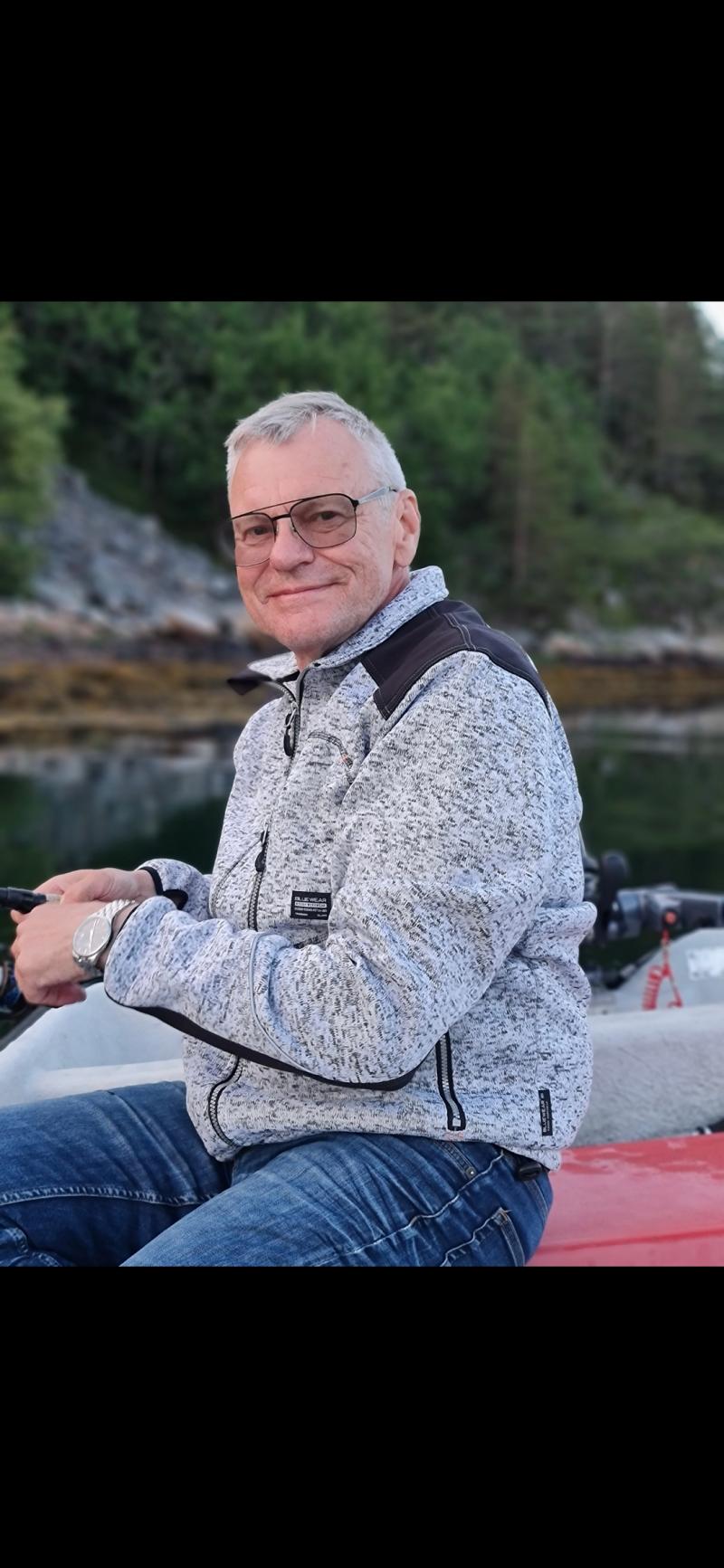 TOR INGAR AUSTVIK