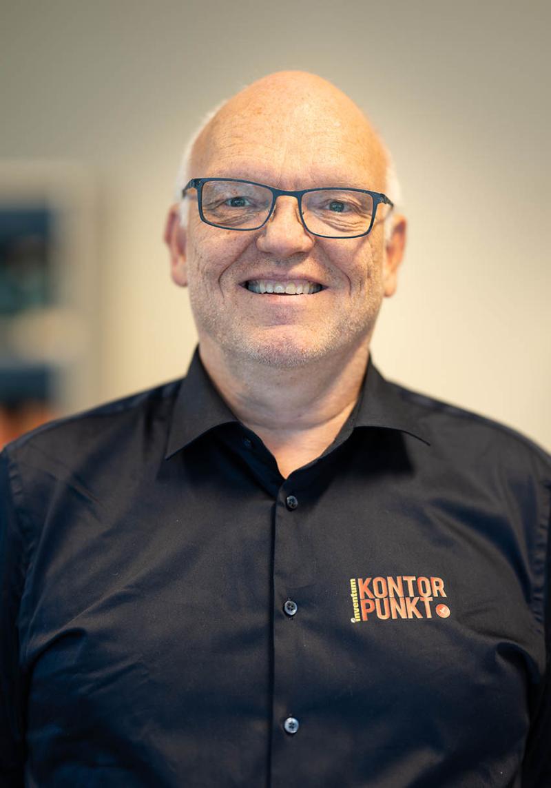 HELGE RØNNEKLEIV