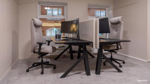 møterom med møbler