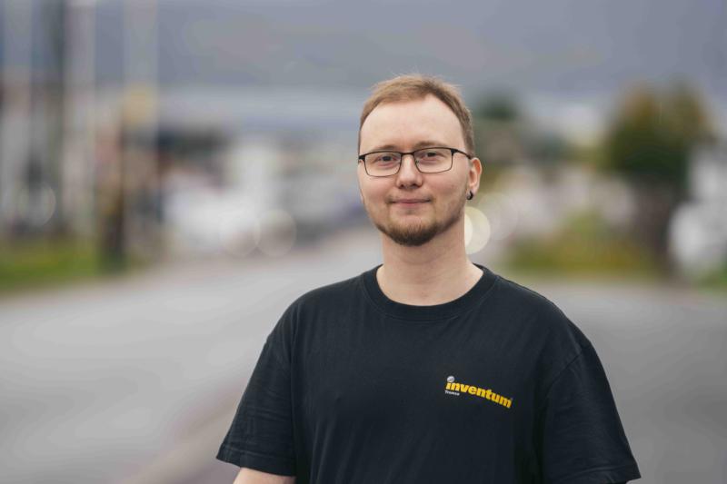 ROBERT STORSTAD-HENRIKSEN