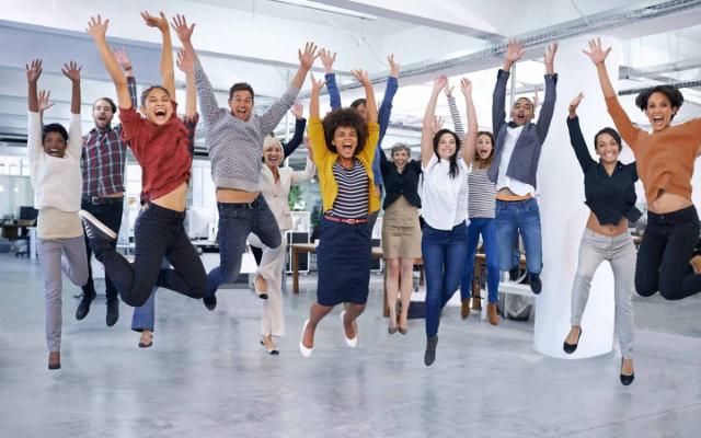 5 øvelser som gjør arbeidshverdagen mer aktiv